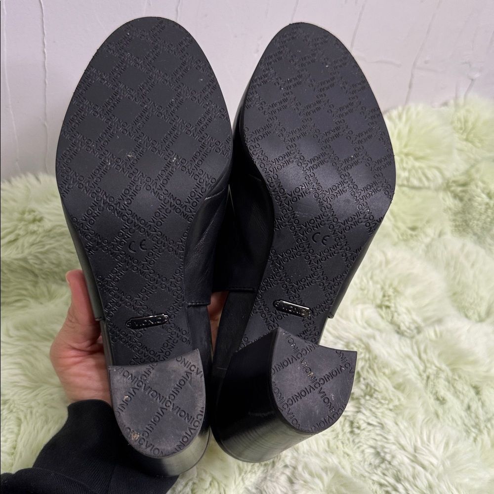Vionic Lacey Block Heel Slingback shoes. - Picture 11 of 12